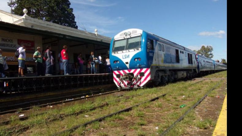 Los trenes cuentan con frenos ABS, cierre inteligente de puertas, sistema de anti acaballamiento e iluminación LED..