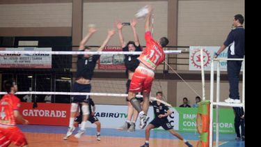 Pilar Voley sumó su primer punto en la elite de la Liga Nacional..
