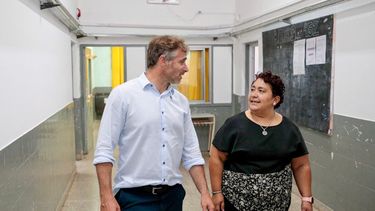 Achával recorrió las obras en las escuelas Primaria N°32 y Secundaria N°2 de Presidente Derqui. Achával recorrió las obras en las escuelas Primaria N°32 y Secundaria N°2 de Presidente Derqui.