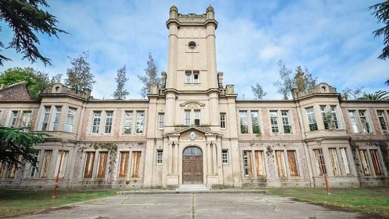 HISTÓRICO. El Pellegrini es el lugar elegido para montar la Universidad Nacional de Pilar..