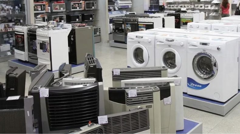 JUSTOS. Las empresas se comprometen a mantener fijos los precios hasta el 15 de agosto. &nbsp;