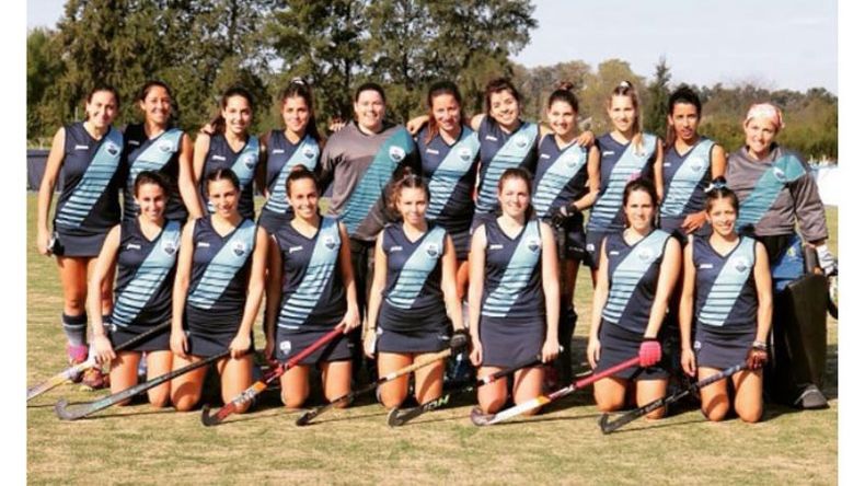 (@hockeysha). LÍDER. Hebraica alcanzó su cuarta victoria en fila por la B/C2..