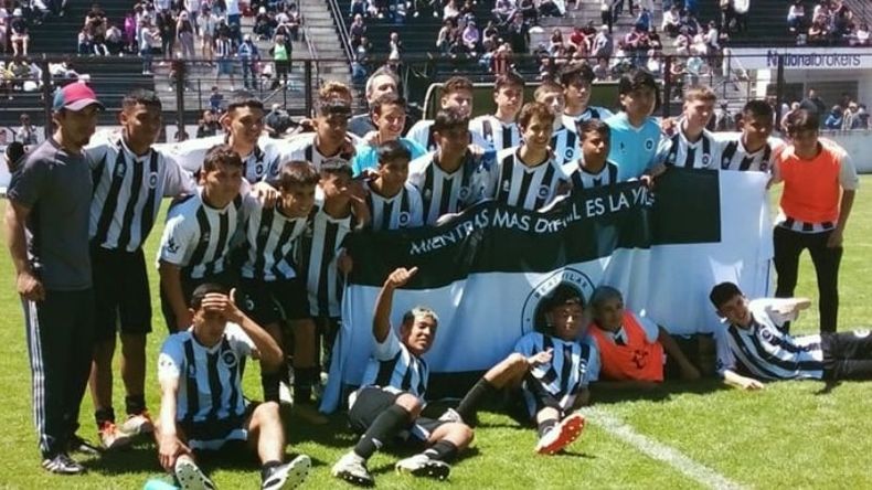 Juveniles de Real Pilar. .