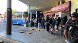TRANQUILIDAD. Provincia pagó los subsidios atrasados y evitó el paro de empresarios.