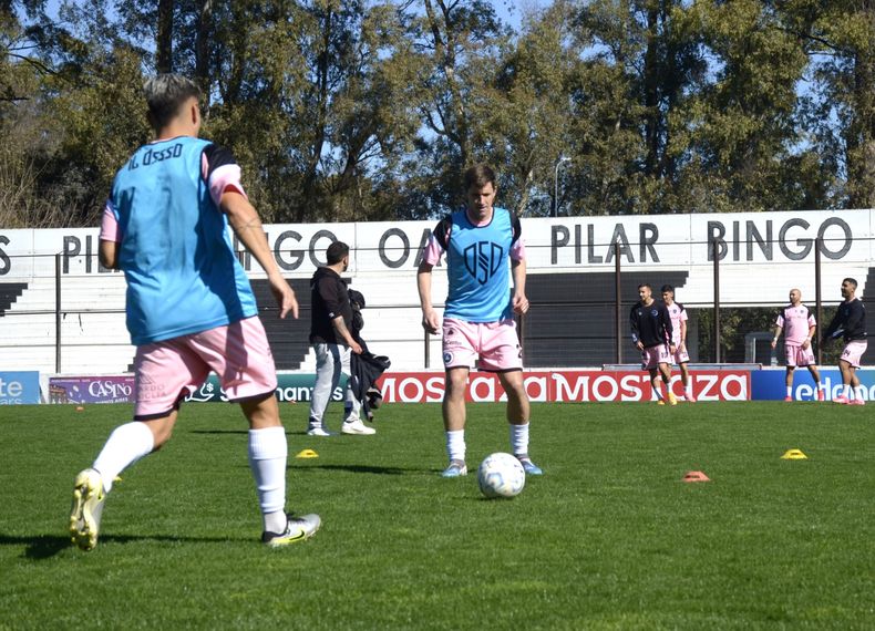 CAPITÁN. Ariel Otermín sería titular este lunes en Villa Lynch.