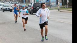 A CORRER. Más de un centenar de atletas dijeron presente en la 6ª fecha..