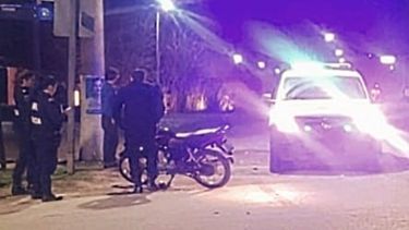 ESCENA. El accidente se produjo en la Avenida Mitre y Trinidad.