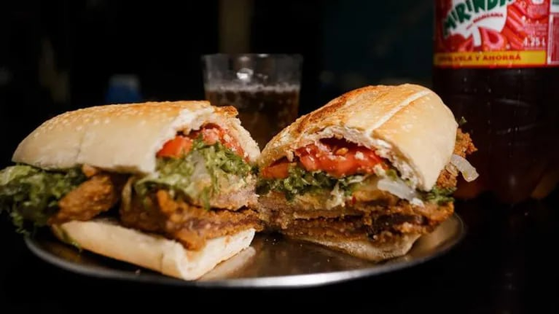 Ícono de la cocina callejera argentina. (El Tucumano).