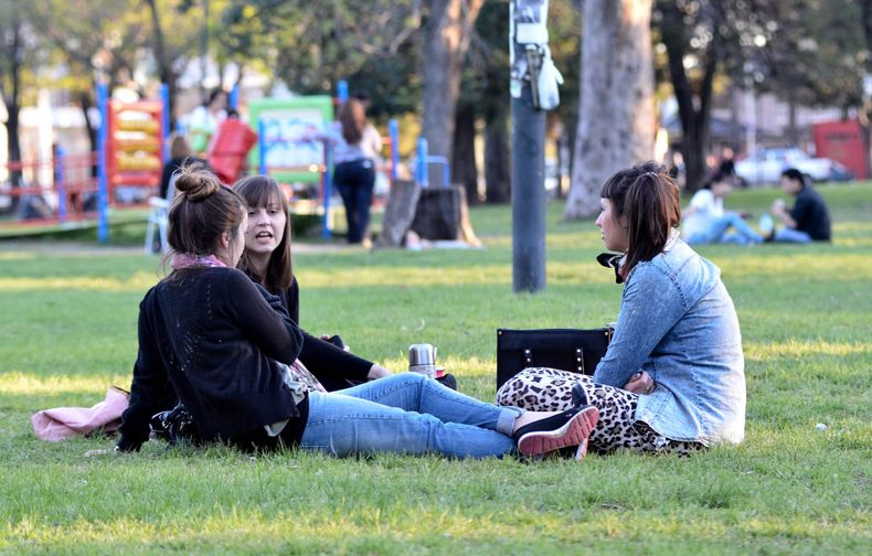 El Servicio Meteorológico Nacional anticipa que la temperatura seguirá subiendo hasta el sábado en Pilar. El domingo volverán los chaparrones y las tormentas.