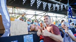 El intendente Federico Achával recorrió los puestos escolares. Este año son 90.