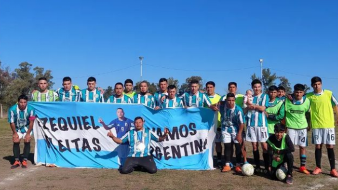 ESCOLTA. El equipo de Abrojal se mete en la lucha por el título..