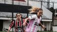 Victoria Morán cuida la pelota. Las Reinas vienen de caer 1-0 ante Chacarita en San Martín.