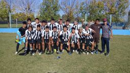 Real Pilar festejó por 1-0 el triunfo de la Novena en Loma Hermosa..
