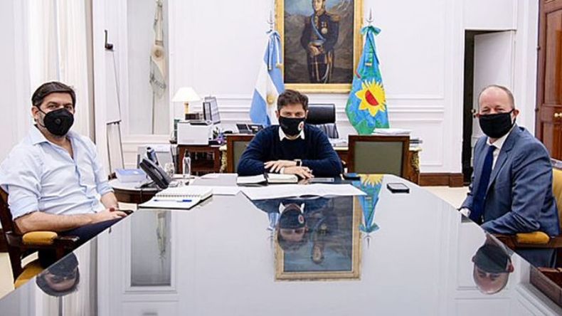 GABINETE. Bianco, Kicillof e Insaurralde se reunieron este lunes para coordinar el traspaso..