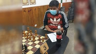Zárate cosechó 5 puntos..