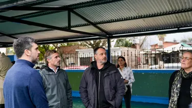 RECORRIDA. Federico Achával y Santiago Laurent, en el Jardín Nº 907.