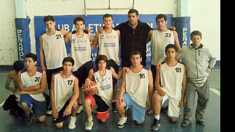 Peñarol se quedó con el duelo Sub 17 por 71-59 sobre el PAC..