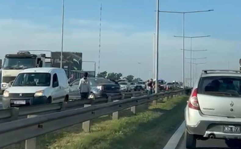El choque se produjo en el kilómetro 46 de Panamericana sentido a CABA.