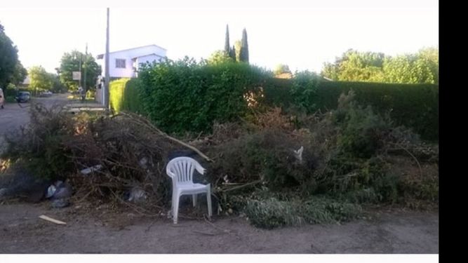 MONTAÑAS. La basura acumulada, en algunos casos, lleva meses esperando..