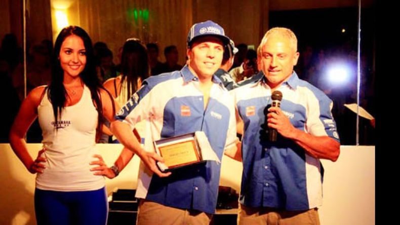 Fasci fue reconocido por el MG Bikes, por sus 8 años de trabajo en conjunto..