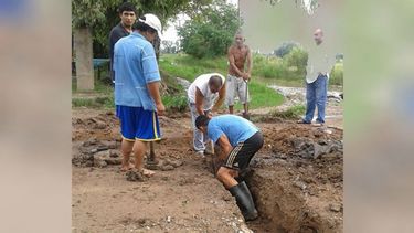 OBRAS POR TASAS. Los vecinos suelen trabajar para mejorar sus barrios..