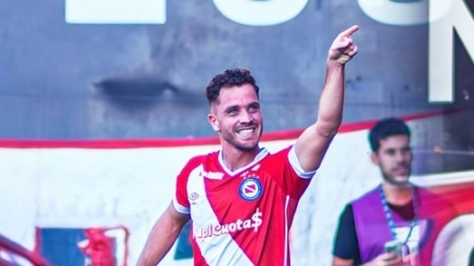 Tomás Molina festejó 10 veces en 17 partidos.