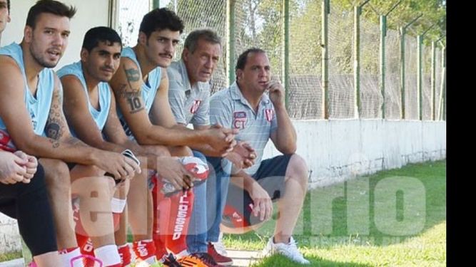 EMPATE. “Es un resultado que nos deja bien parados”, afirmó Ponce (2º der.)..