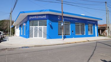PUNTO MUNI. En Del Viso (foto) funciona en Valentín Gómez 6899.