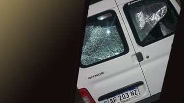 Rafa Guarrera / @RafaGuarrera. VILLA MORRA: Anoche en la vereda de mi domicilio. Estamos hartos de estos hechos de inseguridad y vandalismo. Pueden hacer algo al respecto?