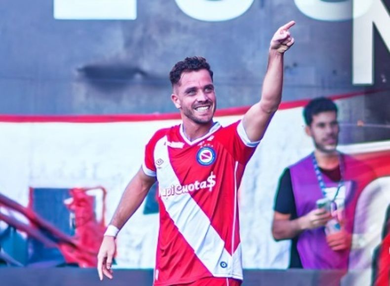 Tomás Molina festejó 10 veces en 17 partidos.