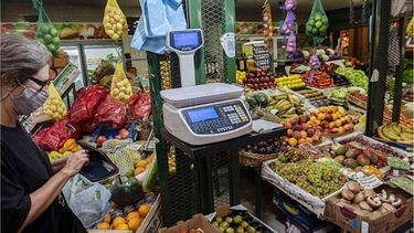 FRESCOS. El Gobierno busca contener el precio de los alimentos..