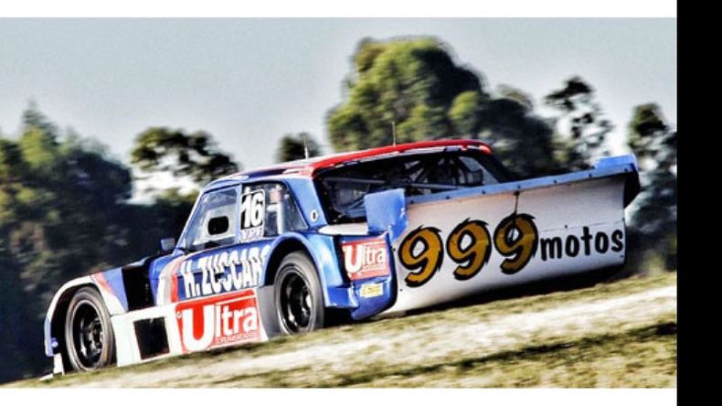 RECUPERACIÓN. El Ford de Vázquez mejoró el ritmo en los giros finales..