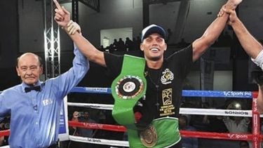 CINTURONES. Peralta es actual campeón latino y sudamericano de los Cruceros CMB..