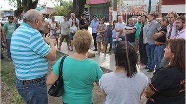DEBATE.Vecinos y concejales discutieron el estacionamiento..