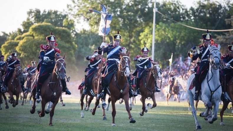 Todos los años en el Campo de la Gloria se recrea el combate. (Alan Monzón/Rosario3).jpg