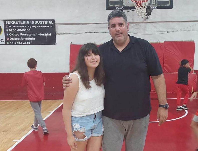 Sebastián Silva junto a su hija&nbsp;