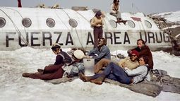 Hoy: La sociedad de la nieve Hoy: La sociedad de la nieve