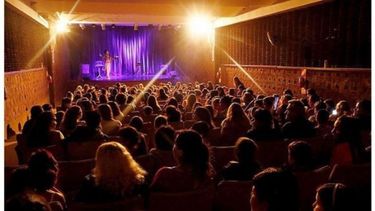 El proyecto de ordenanza para cambiarle el nombre al teatro local partió del intendente Federico Achával..