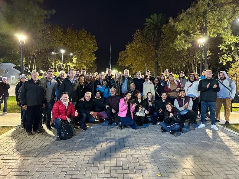 CHARLA. Neuspiller y Leguizamón buscan una campaña en contacto directo con los vecinos. &nbsp;