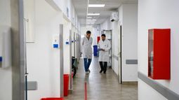 Tras el anuncio de Nación que habilita el cobro a extranjeros en hospitales públicos, la Provincia anunció que no adherirá a la medida en salud.
