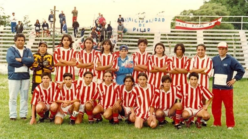 En el año 1989, los chicos de la Escuela Lagomarsino, de Villa Rosa, ganaron la Medalla de Oro en los Juegos Juveniles Bonaerenses, en la categoría Juveniles No Federados. Como premio viajaron a España donde enfrentaron a un combinado del Real Madrid. .