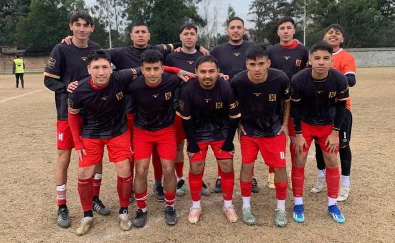 SHOW DE GOLES. Atlético Pilar aplastó 14-0 a Grand Bourg en la Ciudad Deportiva.