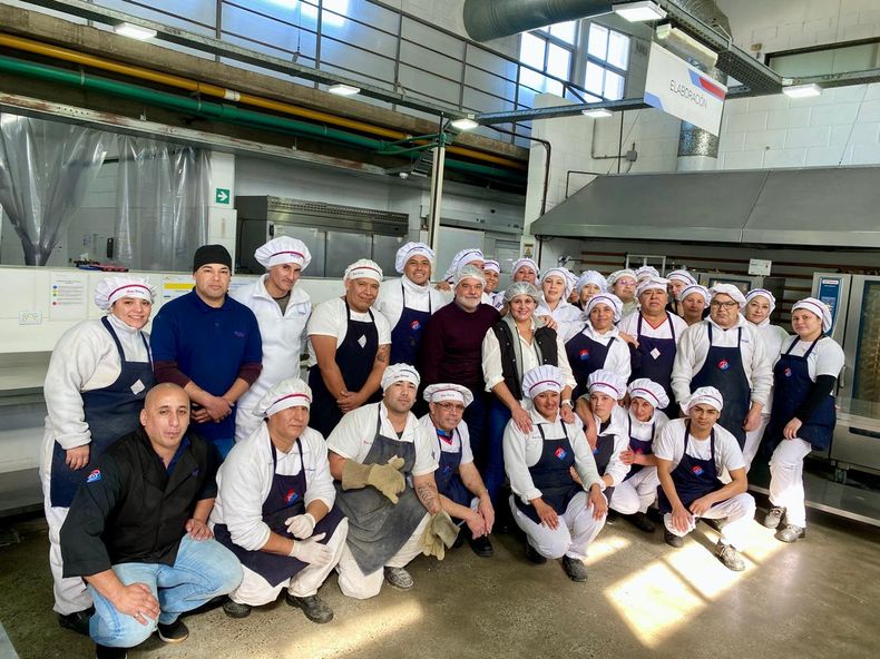 TRABAJO EN EQUIPO. Better Catering tiene su planta de 4.500 metros en Del Viso.
