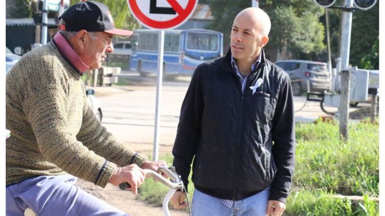 RECORRIDA. Ducoté, el fin de semana, con vecinos de Manzanares..