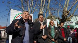 De Gennaro, Troiano (semitapada), Madeira y Hahn durante la presentación del FSP..