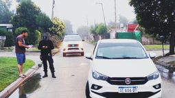 El vehículo robado pertenecía a un vecino de la localidad que lo había dejado estacionado en la calle. El vehículo robado pertenecía a un vecino de la localidad que lo había dejado estacionado en la calle.