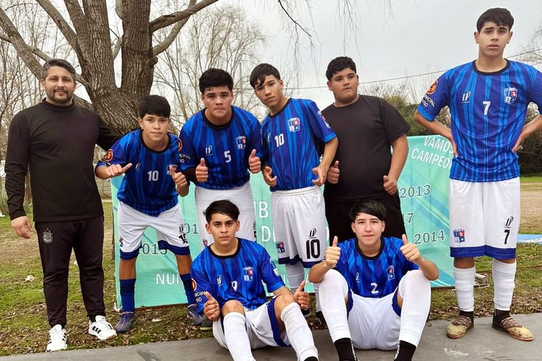 La formación del Club Municipal de Del Viso ganó la etapa Local en la Sub 15 Libre.
