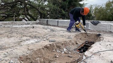 DEMOLICIÓN. El techo de un aula de la Secundaria 11 deberá ser reconstruido..