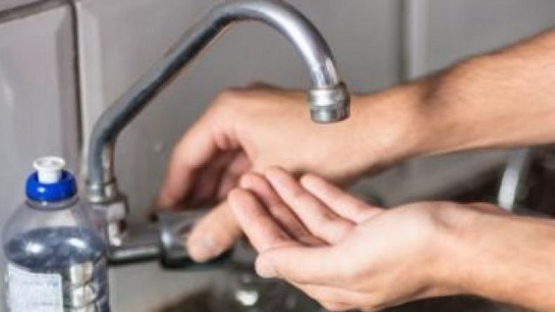 Los problemas por la falta de agua se agudizaron este verano en distintos barrios del distrito. .