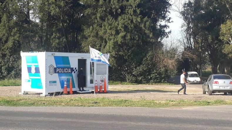 Estamos muy contentos porque #Manzone ya cuenta con una posta policial a modo de incrementar la seguridad en la zona. Muchas gracias a @MunicipioPilar y a nuestro intendente @FedericoAchaval por siempre estar atento a las necesidades de nuestras vecinas y vecinos. Joaquín Castro / @JoaquineCastro..